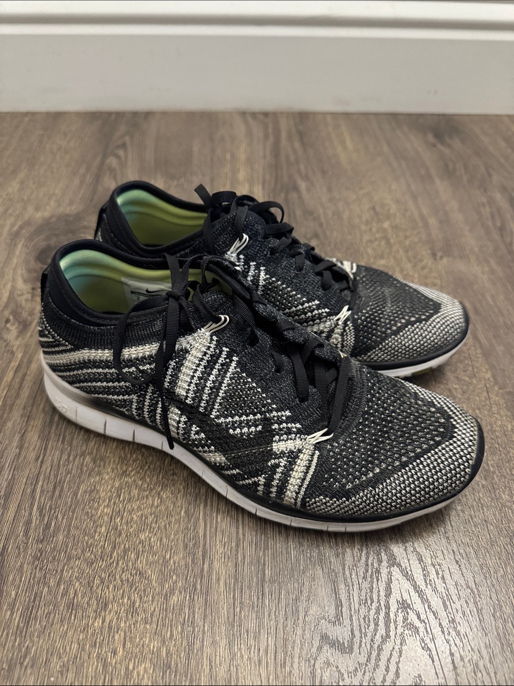Nike Black & White Knit Athletic Sneakers